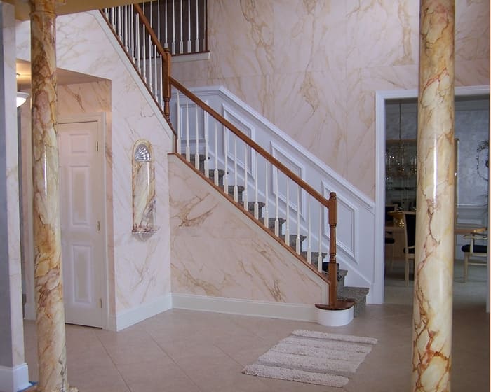 cach-trang-tri-tuong-vach-cau-thang-dep-2